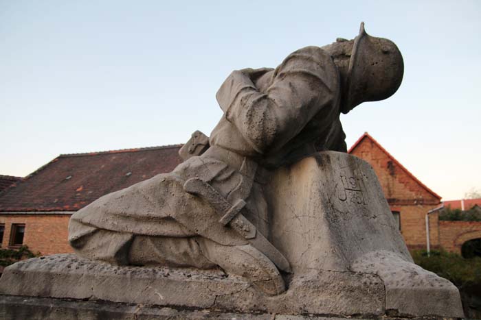 Kriegerdenkmal von 1925, Foto: Martin Schramme, 2012